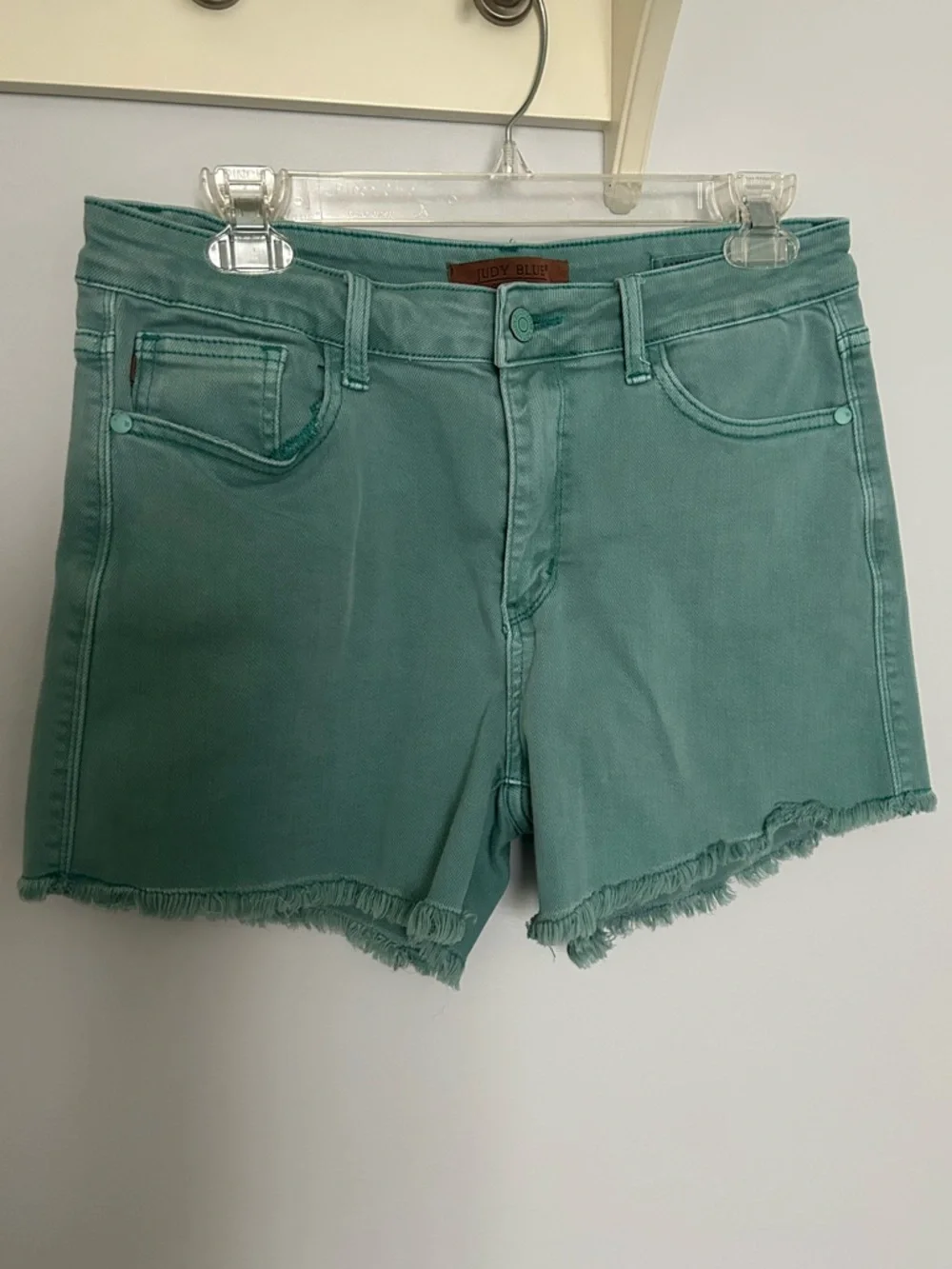 Judy Blue Shorts Denim Jean Green Women’s large Stretch Tummy control Cut Off - Picture 2 of 6